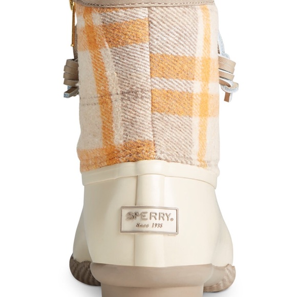 Sperry Women's Saltwater Wool Plaid Duck Boots - Picture 4 of 10